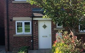 Brockwell - 2 Bed Modern Home, Near City Centre